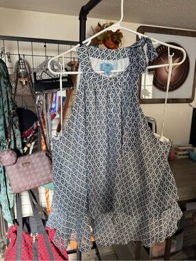 NWT CeCe Blue Geometric Print Sleeveless Blouse Top Large